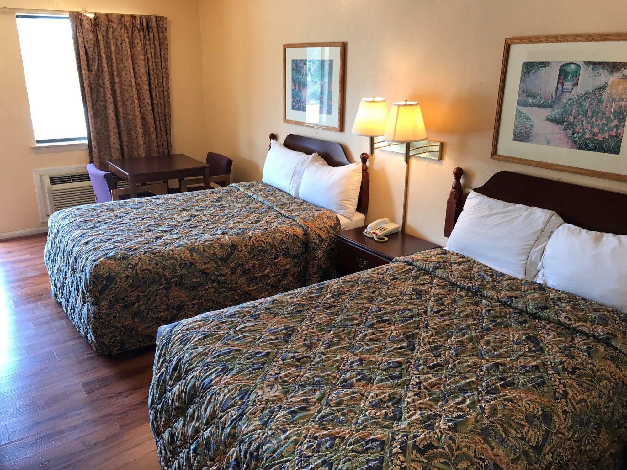 Motor Inns Of America Madisonville ภายนอก รูปภาพ