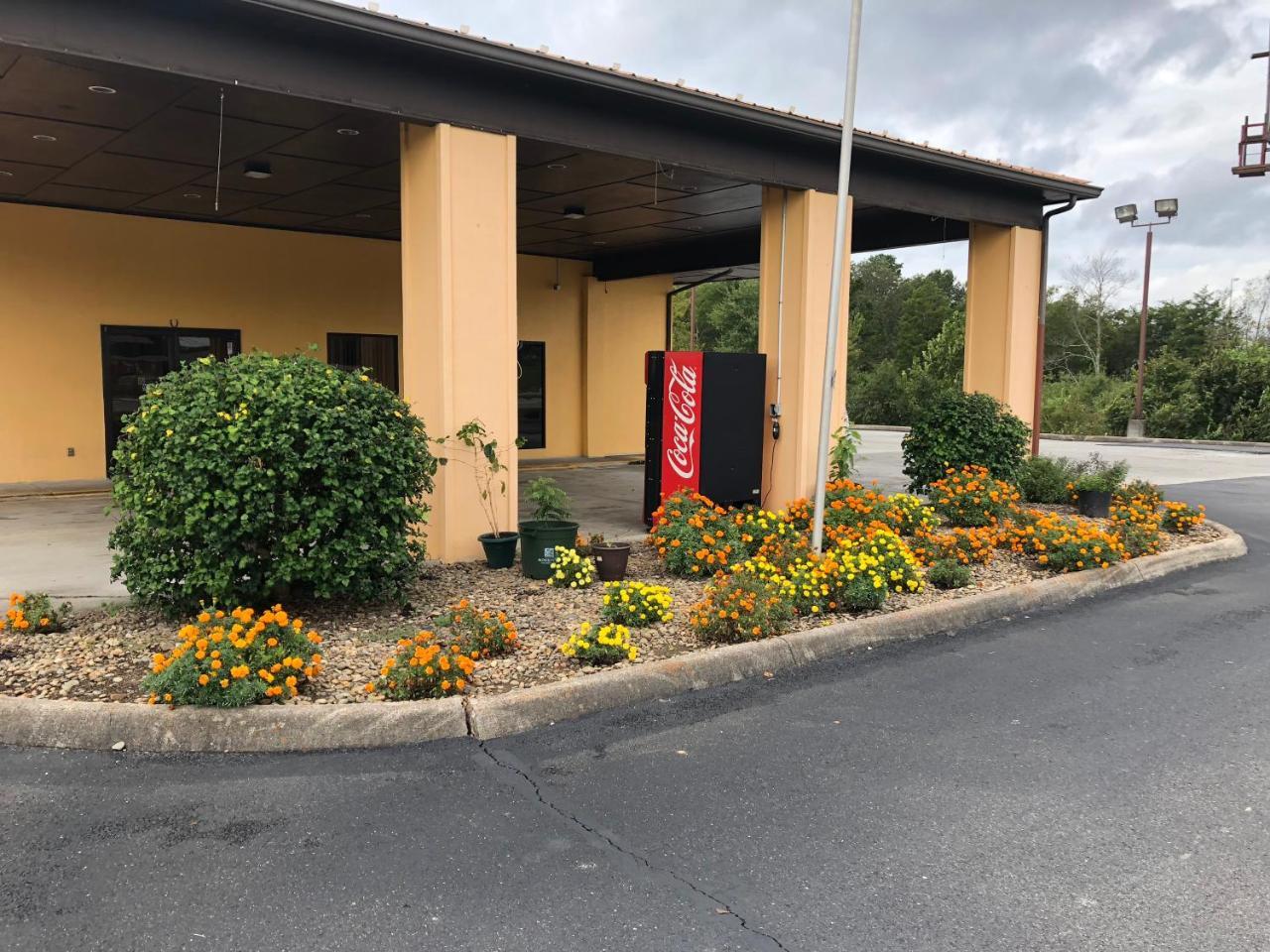 Motor Inns Of America Madisonville ภายนอก รูปภาพ