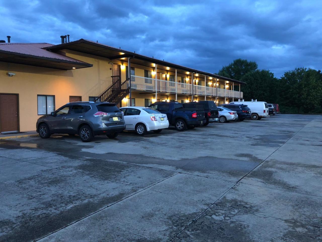 Motor Inns Of America Madisonville ภายนอก รูปภาพ